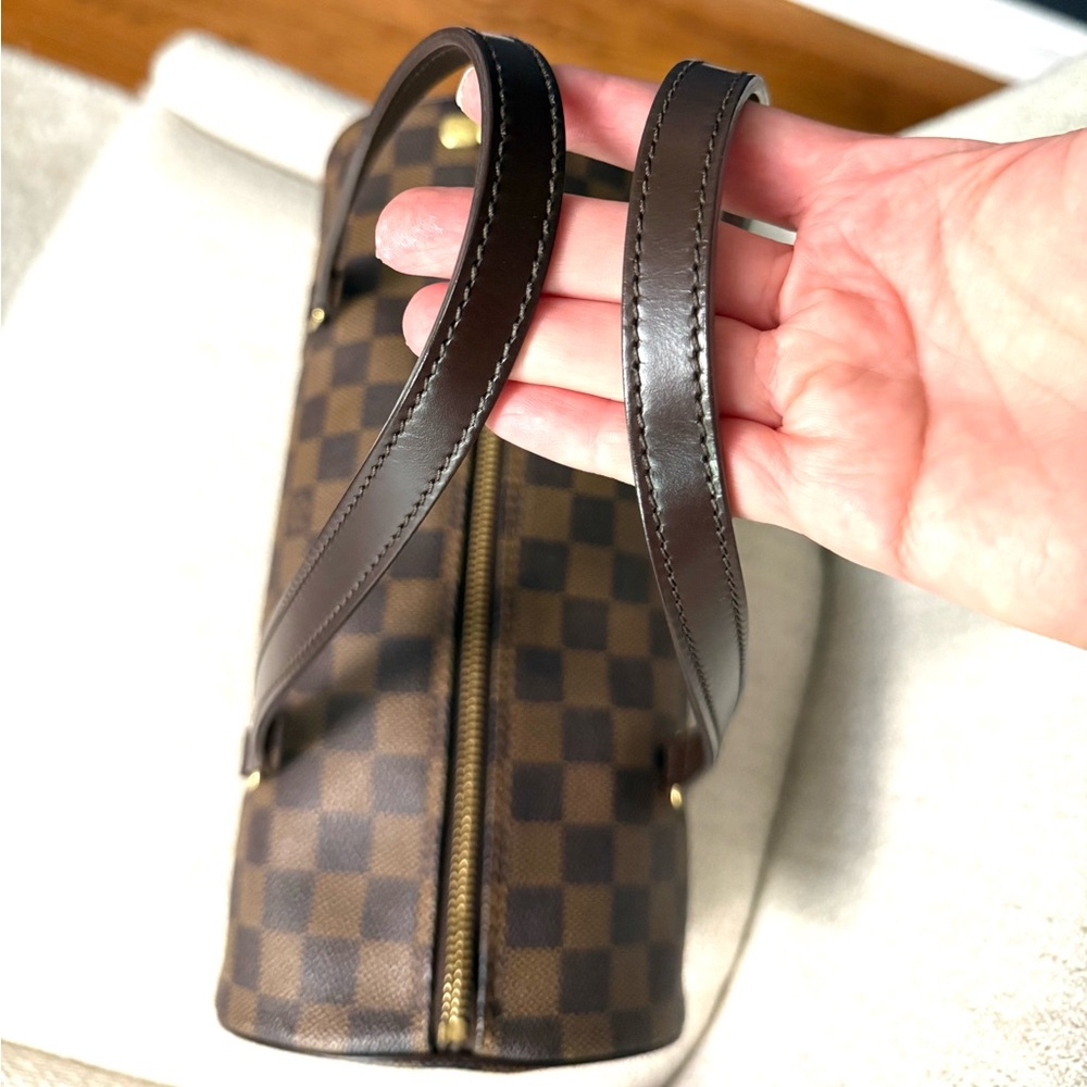 Authentic Louis Vuitton Papillon 30 Damier Ebene
N51303 brown with mini pouch - Picture 9 of 16